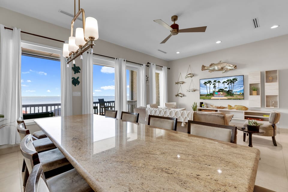 Dining & Living Area