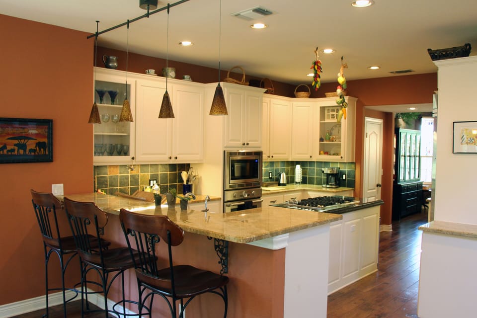 Kitchen with Bar