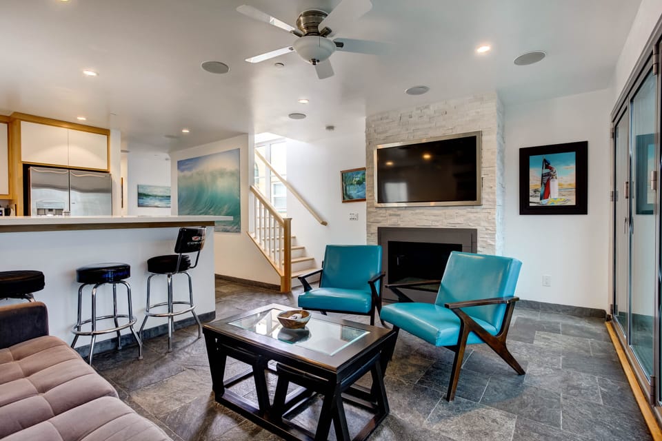 Living room / kitchen on 2nd level