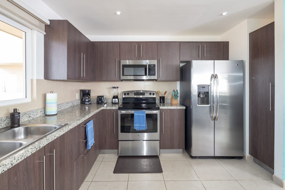 Fully stocked kitchen with all the utensils and cookware you need. 