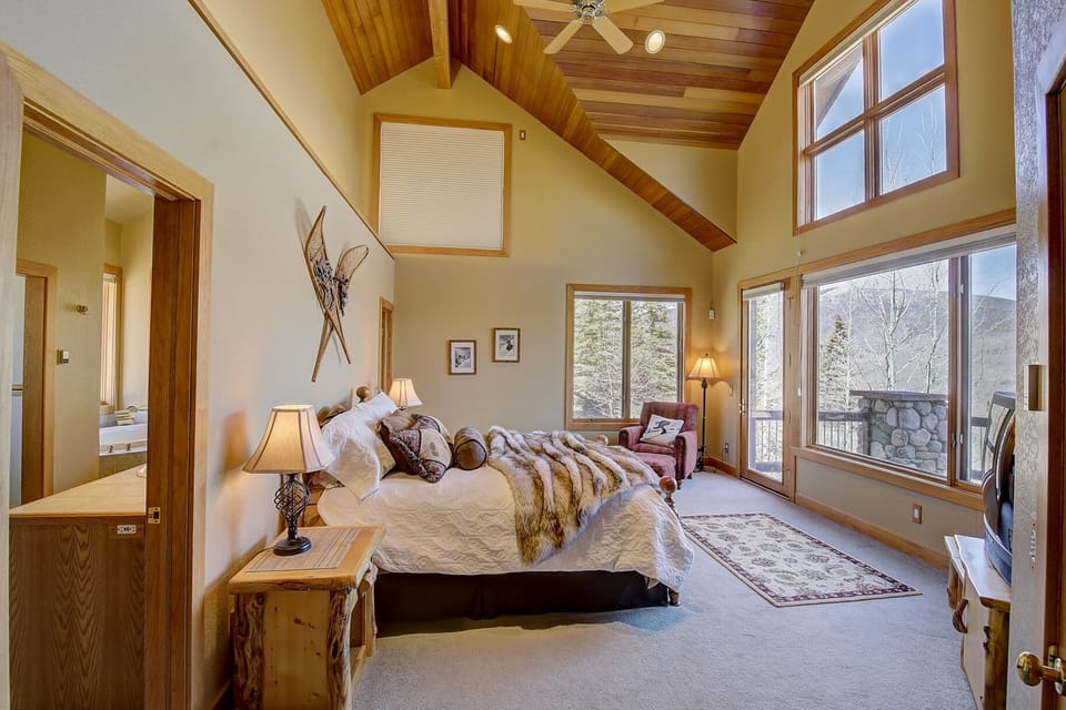 Master Suite 1