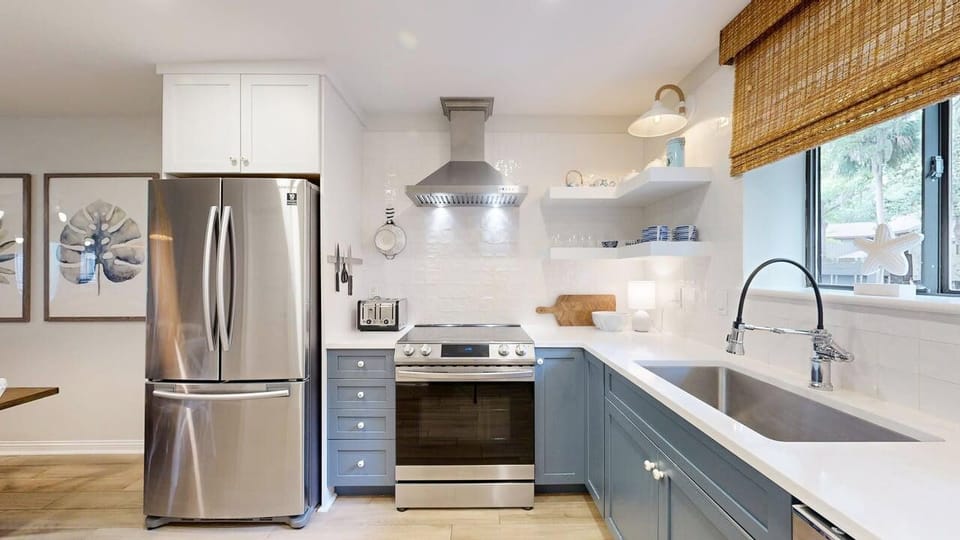 Fully Stocked Kitchen