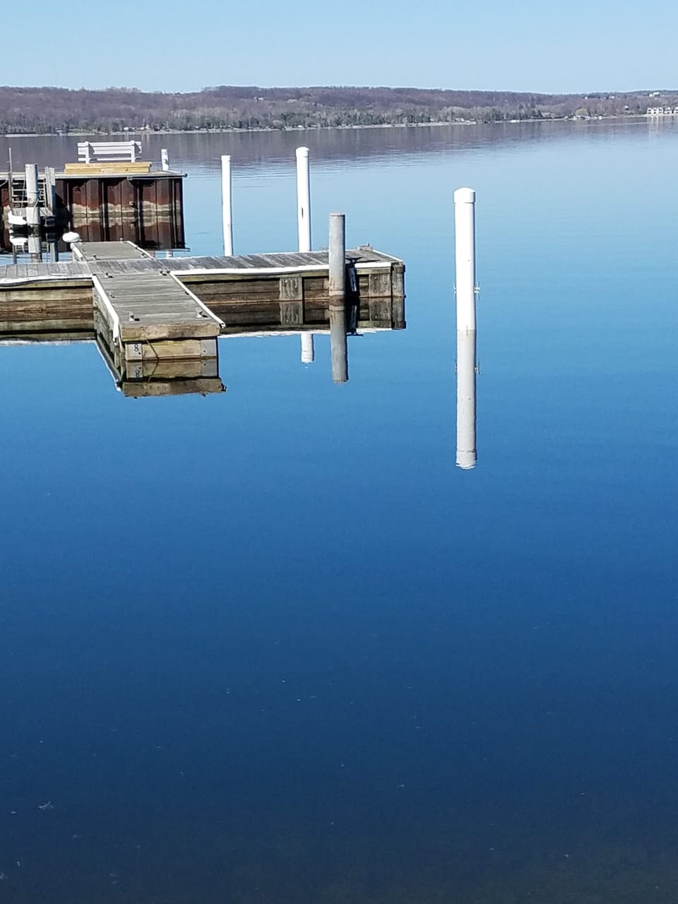 Boat slip available - max 25 ft. no pontoons