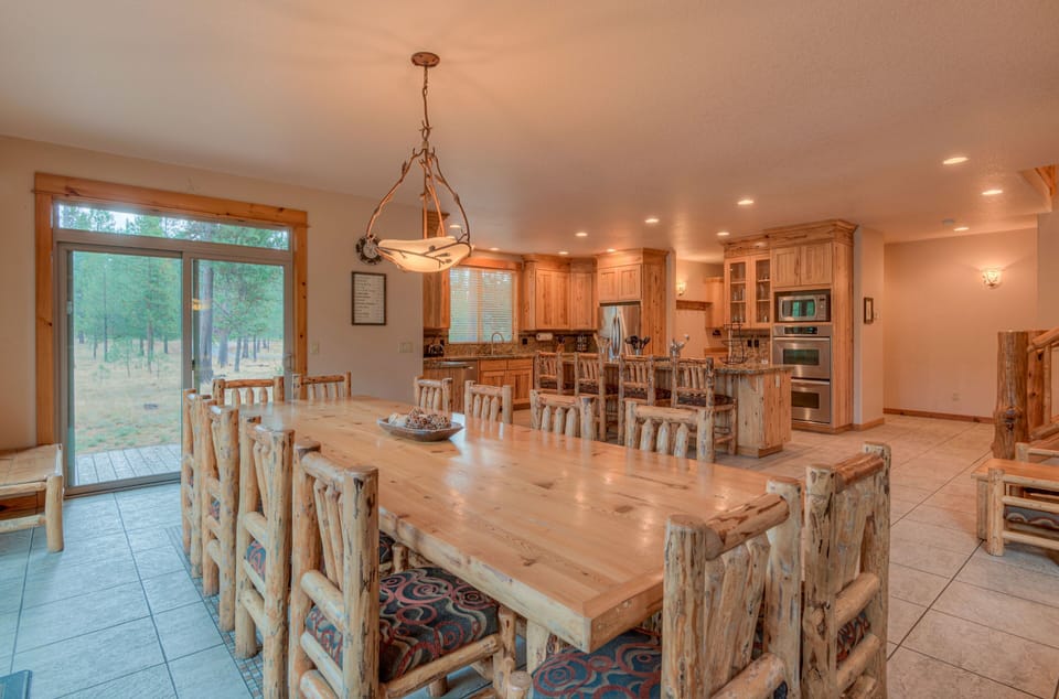 Dining Area view into the kitchen