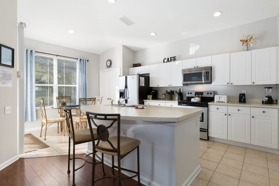 Spacious Eat-in Kitchen