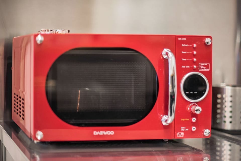 microwave oven