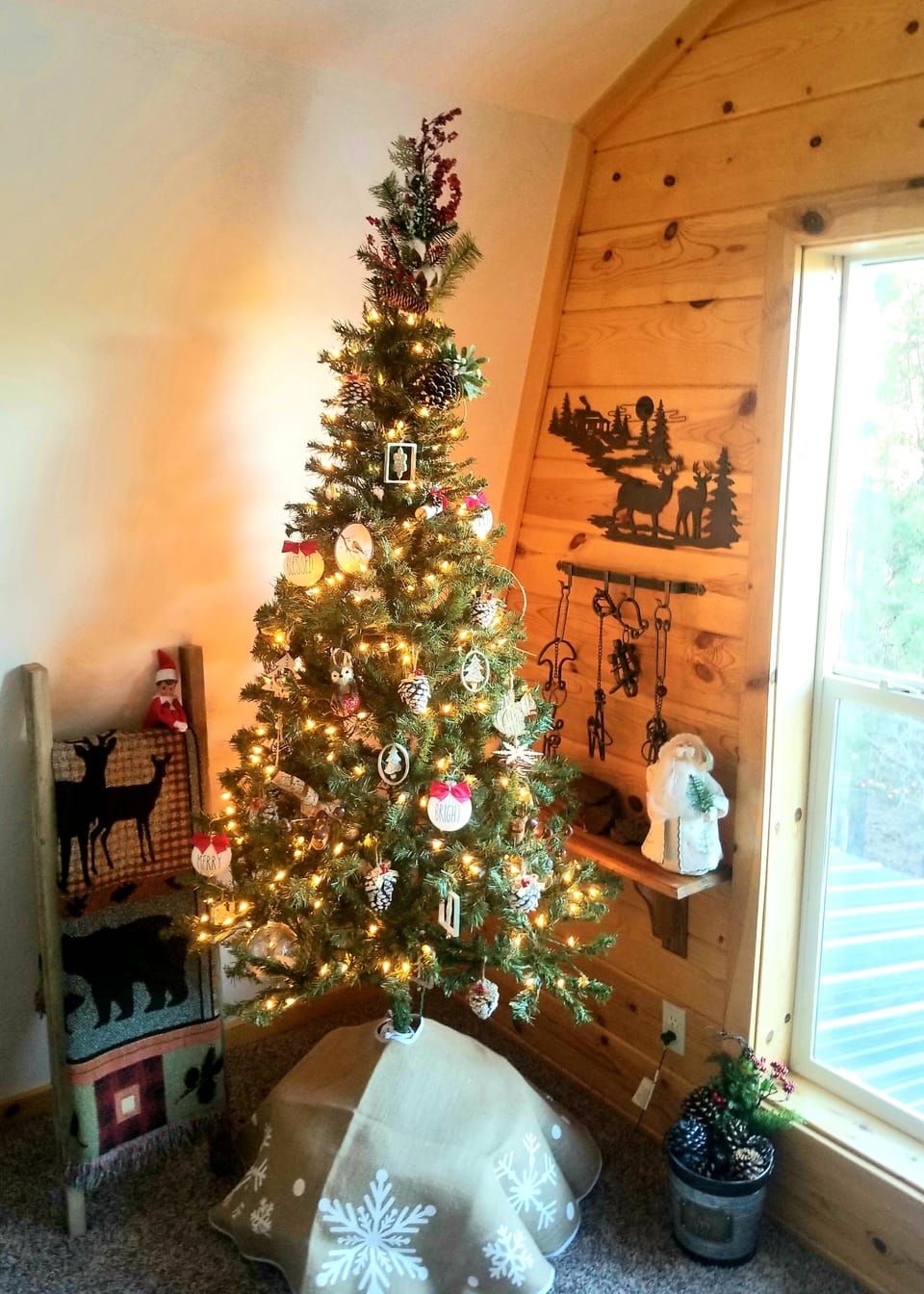 Christmas tree added for our mid-Nov-Jan guests to celebrate the season.