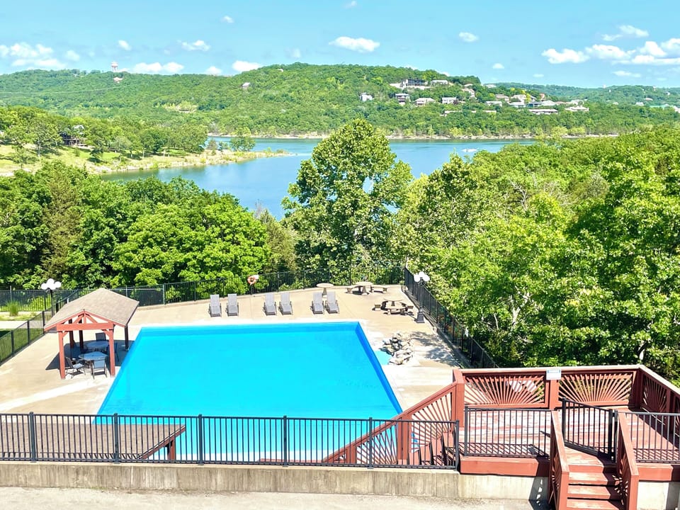Lakefront and lake view condo on Indian Point with a boat slip onsite