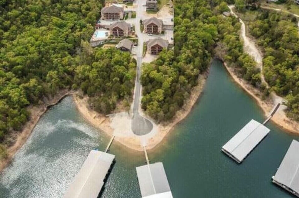 Rockwood Condo on Table Rock Lake  with boat slip onsite.