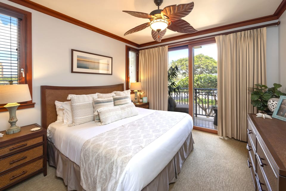 Master bedroom to relax and read on private lanai