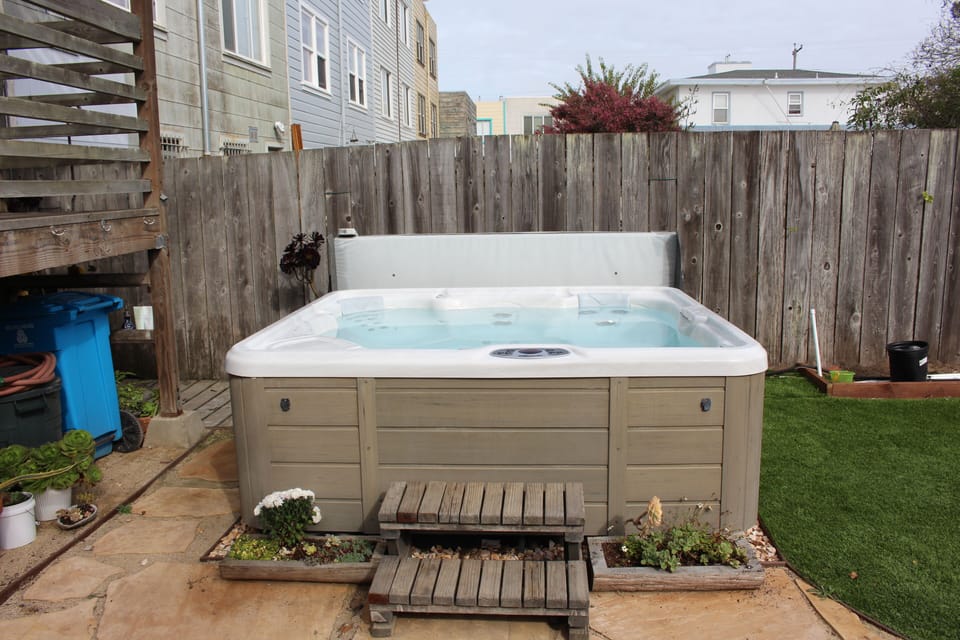 Hot Tub, great for a relaxing soak after a day out exploring!