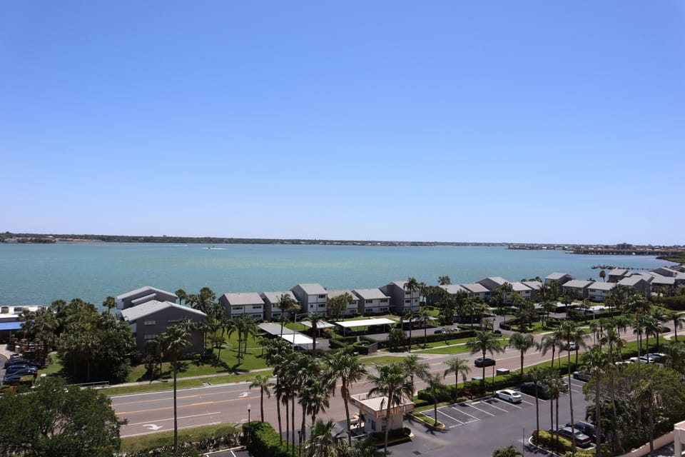 Another view of the intercoastal water from the front door, kitc - Another view of the intercoastal water from the front door, kitchen, and guest bedroom. So dreamy!