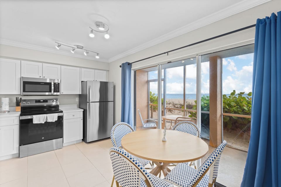 Dining/Kitchen