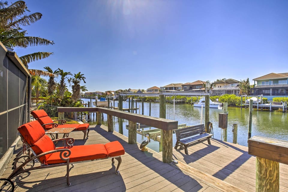 Apollo Beach Vacation Rental | 3BR | 1BA | 2,325 Sq Ft | Step-Free Access