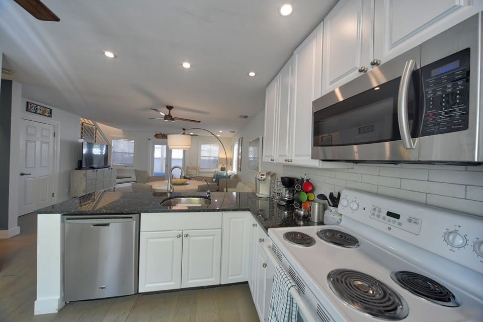 Kitchen Villa Serena @ Duval Square