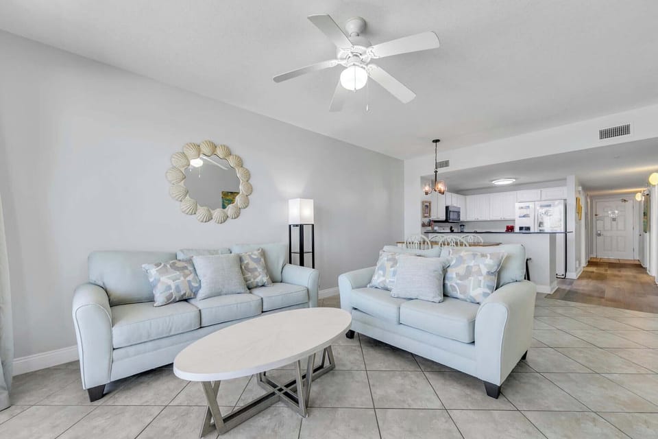 Living room with plenty of seating