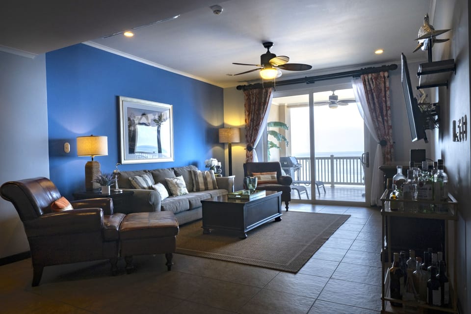 Large comfortable living space, Smart TV