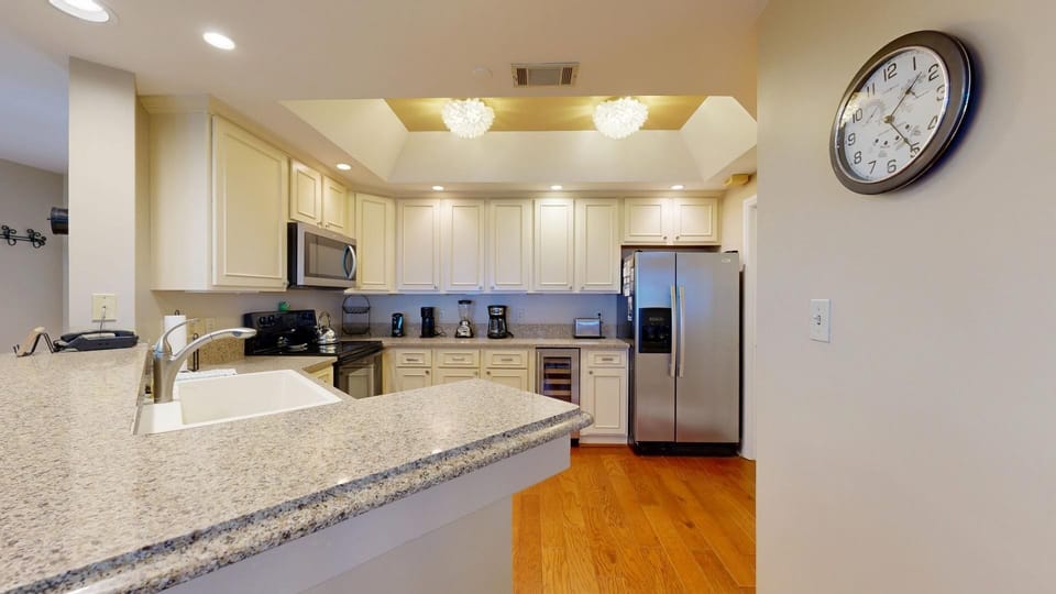 Fully Stocked Kitchen