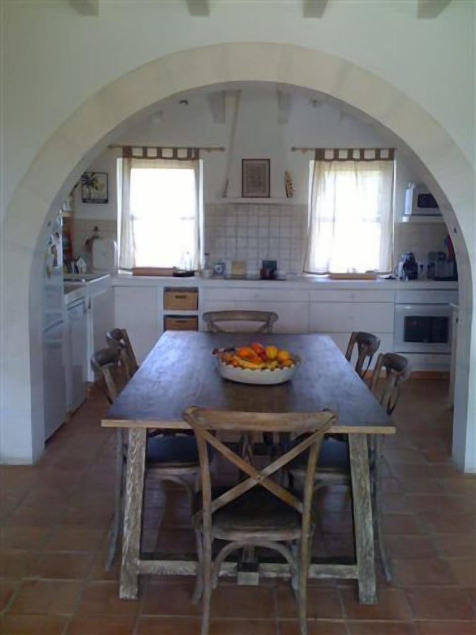 Kitchen in the back: very pleasant to cook in it