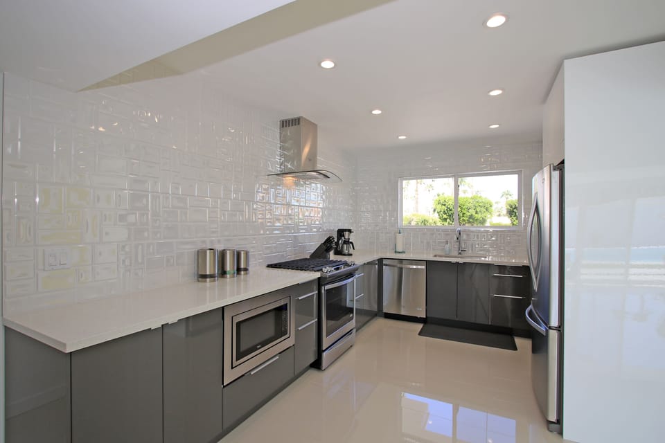 Fully Stocked Kitchen