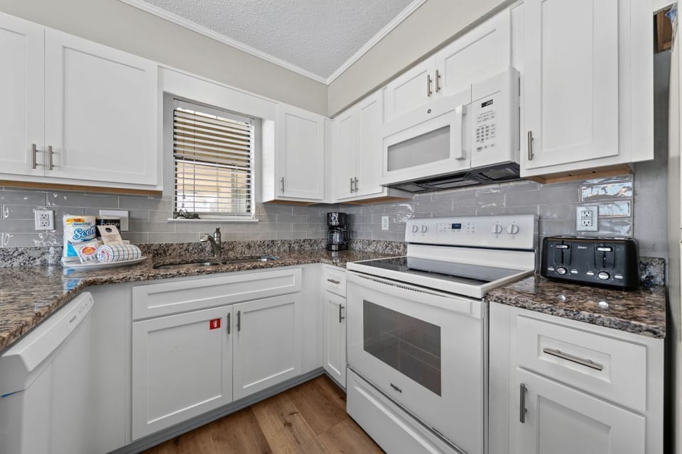 Sundial G3 Fully Equipped Kitchen