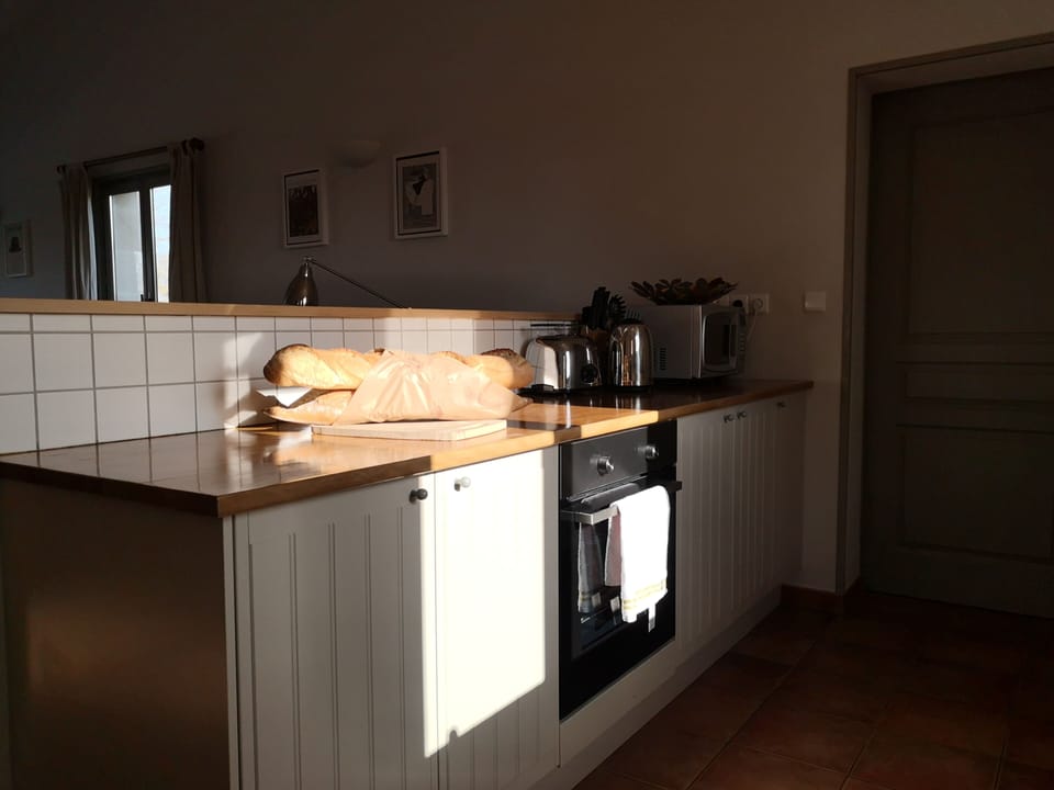 Kitchen, 