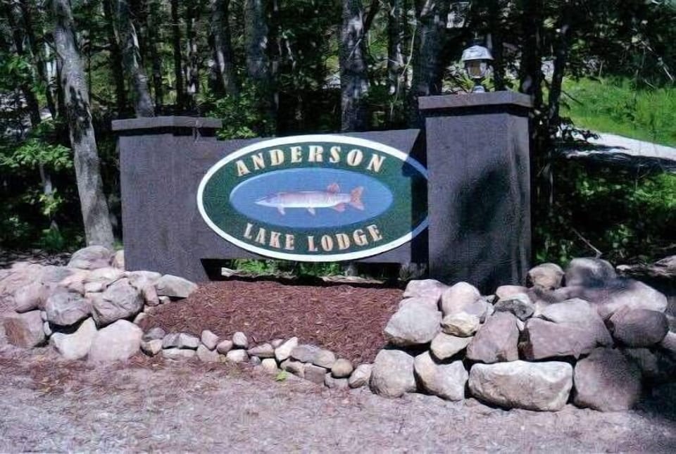 Welcome To Anderson Lake Lodge!