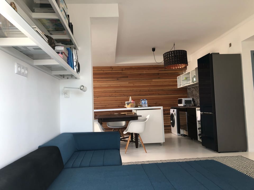 Kitchen+Dinner room