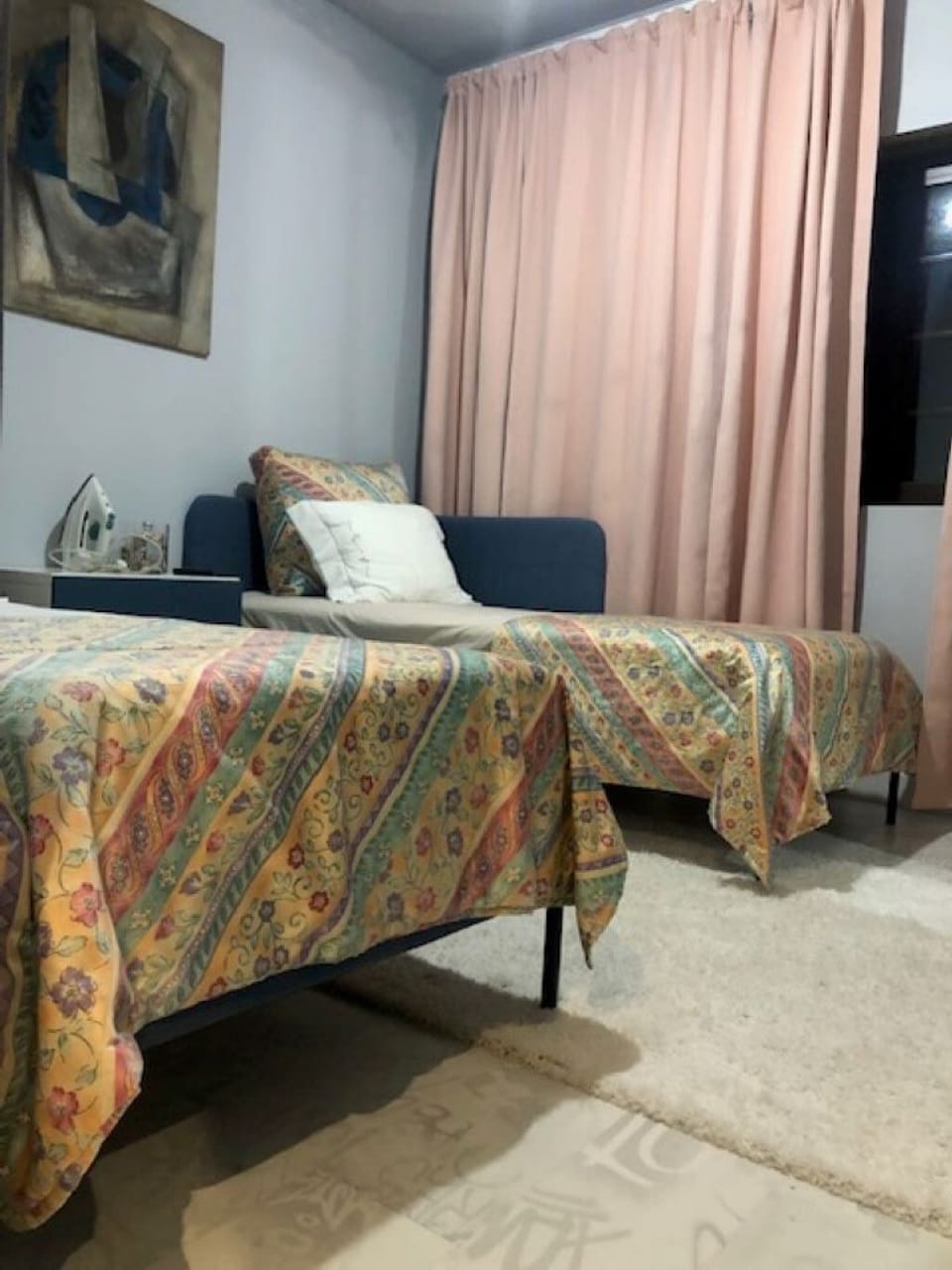 BEDROOM WITH 2 BEDS 