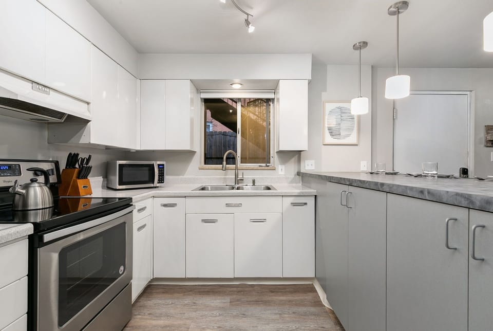 Kitchen | Everything you need for a comfortable stay!