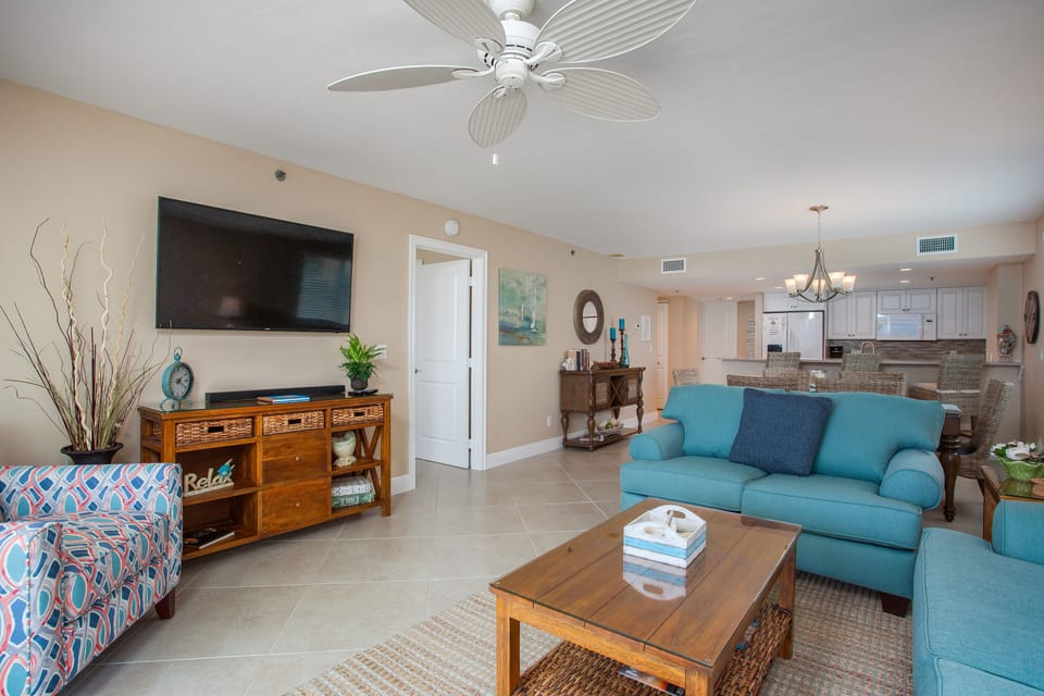 Spacious Living area