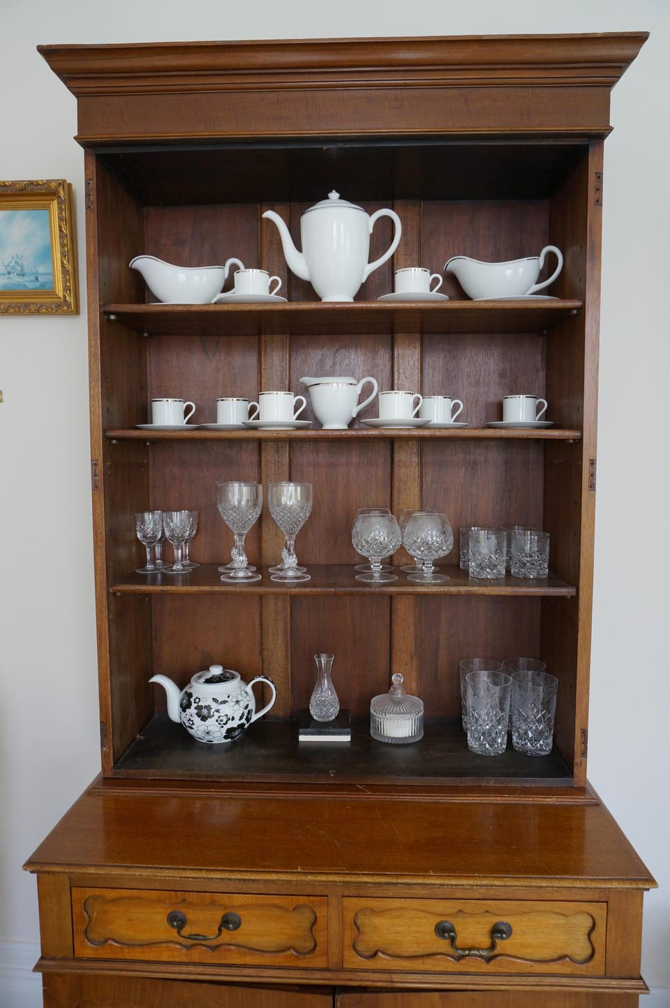Dresser 