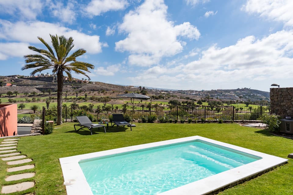 Villa Tabaibas in Salobre with views of golf course