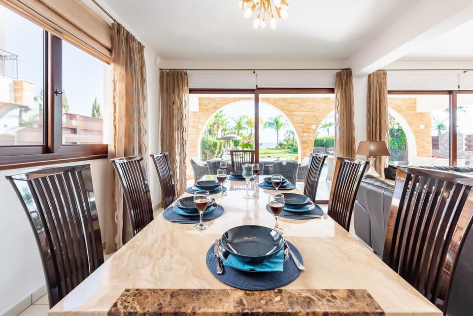 Villa Oceanus H2 by Ezoria Villas (8005)