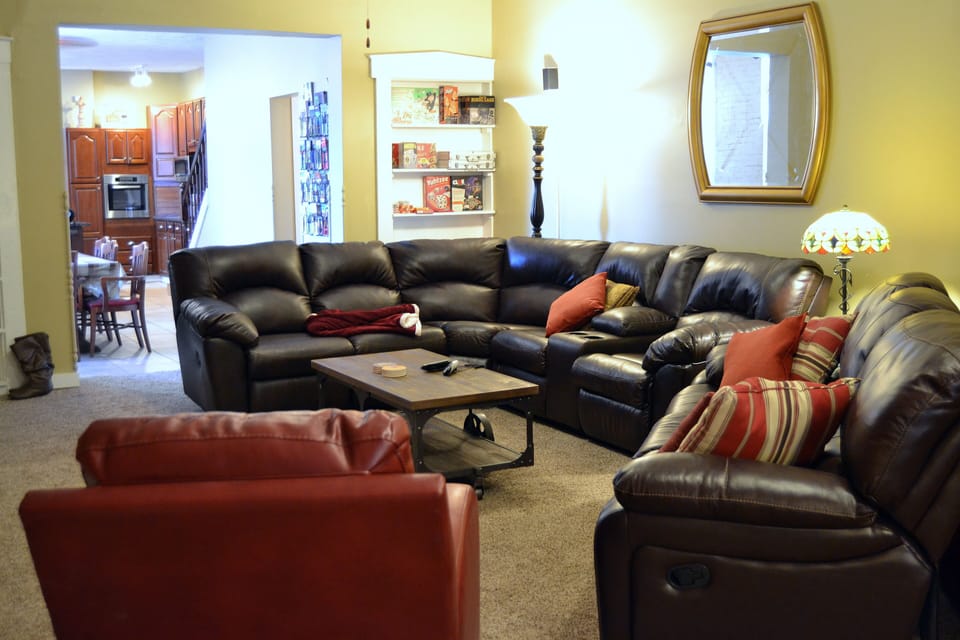 Large Theater / Great Room that seats +/- 20