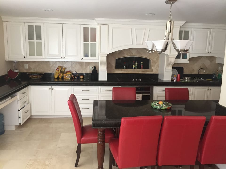 Large kitchen/dining room with granite counters