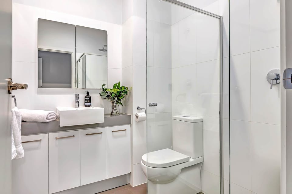 Main bathroom