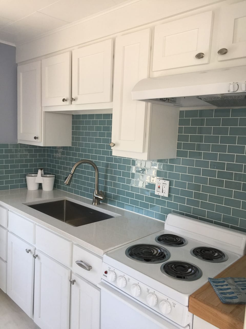Kitchen, newly remodeled! 