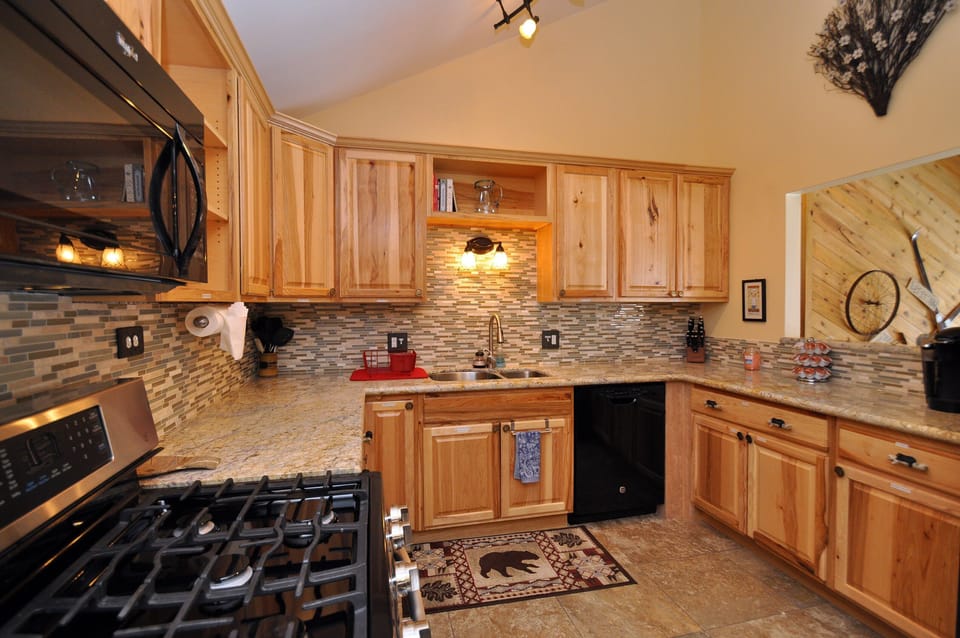 Gourmet kitchen
