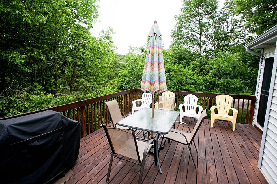 Upper Deck, Peterson Creek Retreat