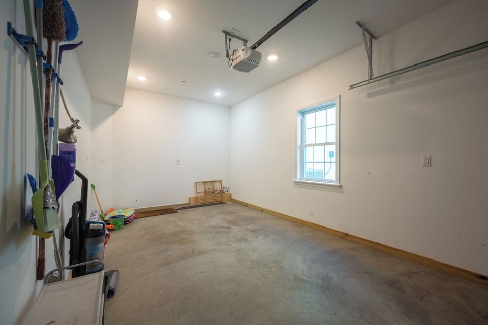 Spacious Garage