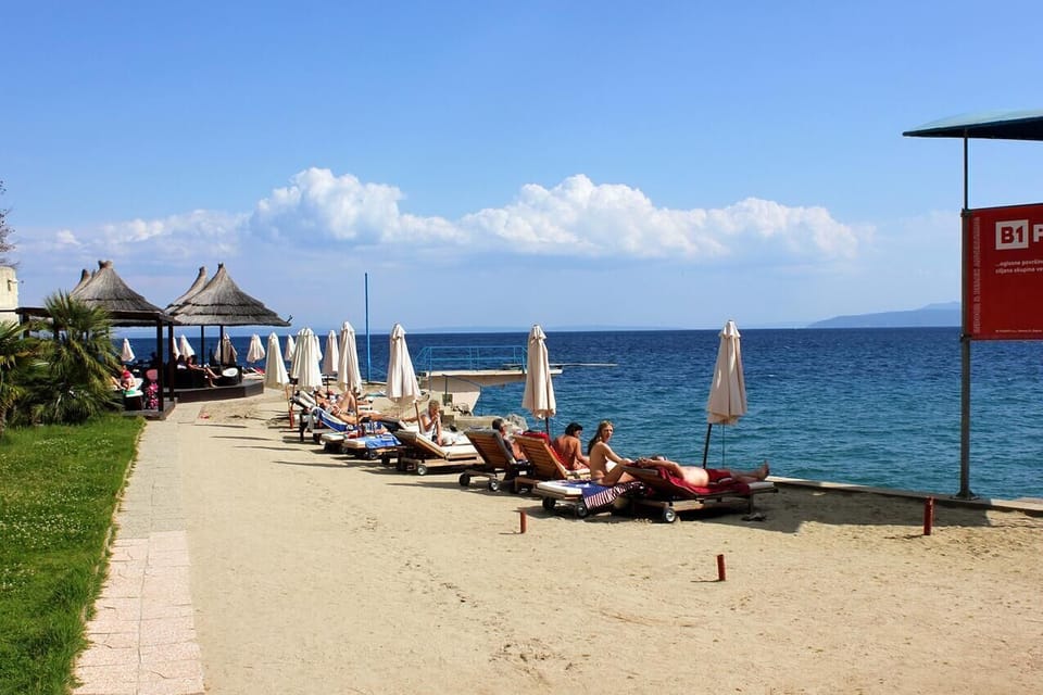 Nearby beaches