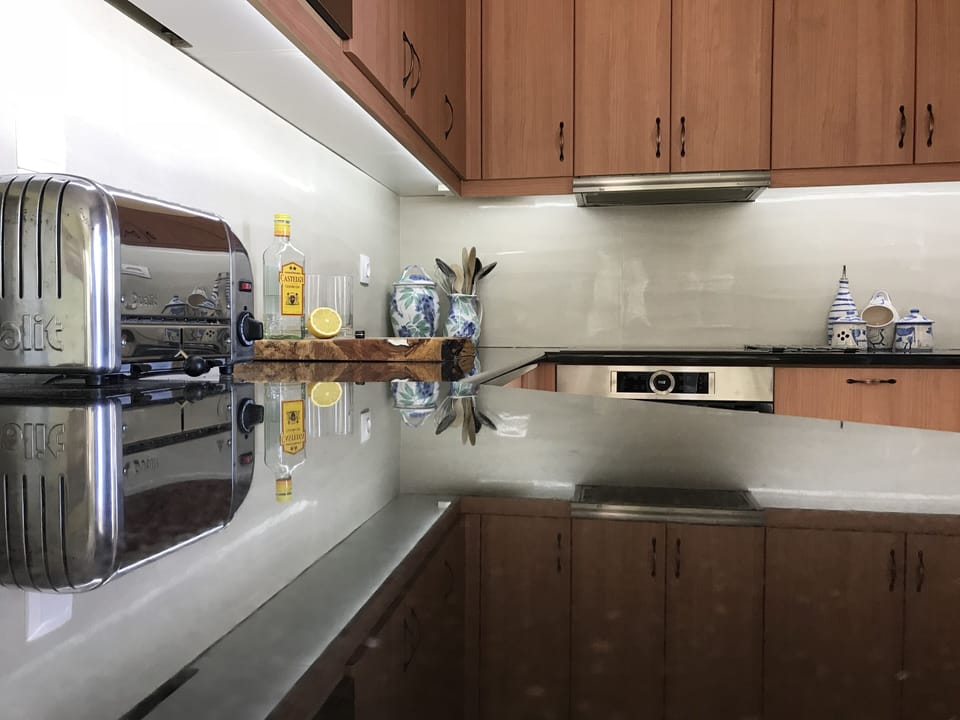 Trust me - I am a clean kitchen!