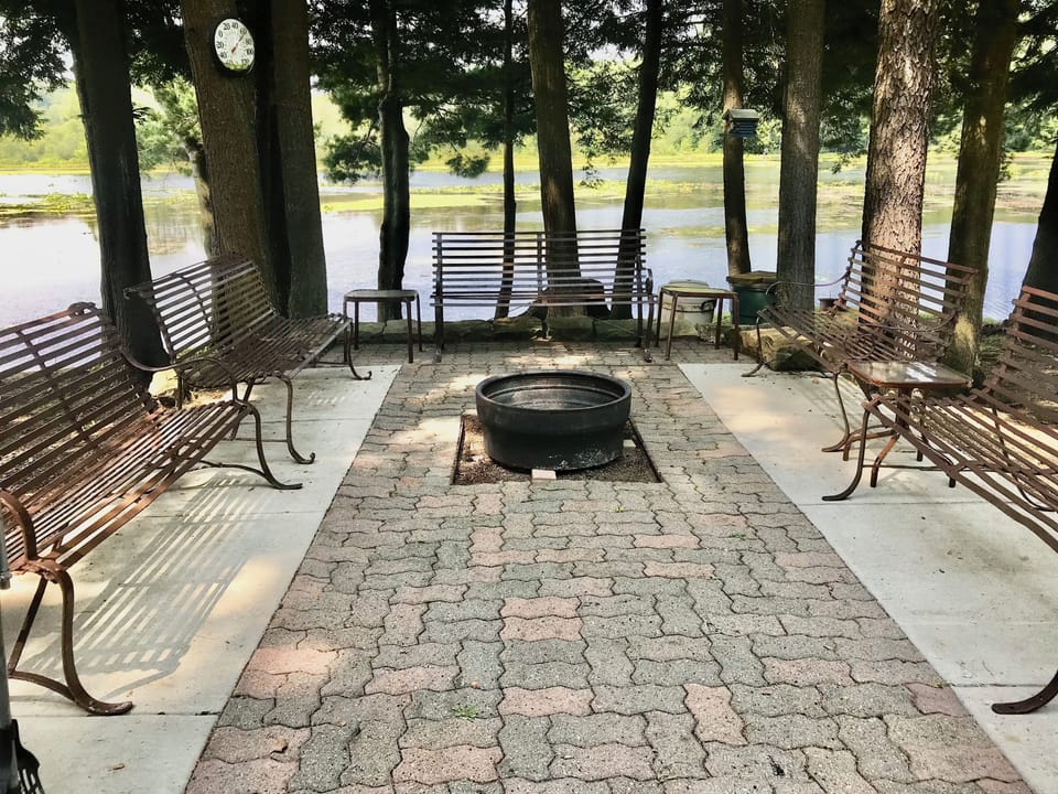 Firepit with plenty of seating