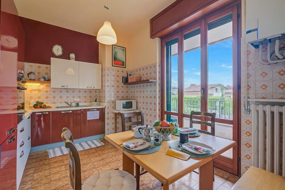 Kitchen and dining area