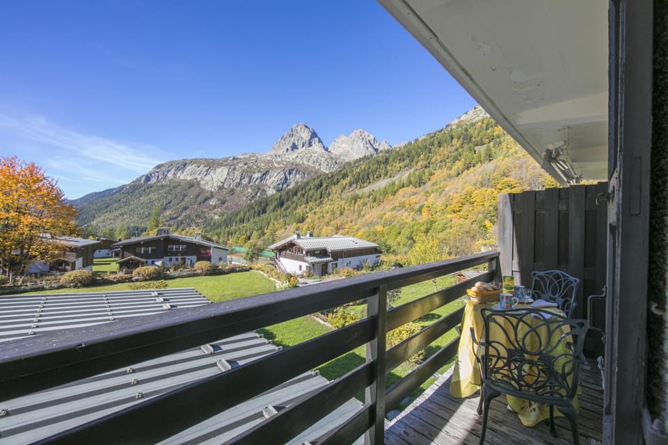 Balcony with dining space for two