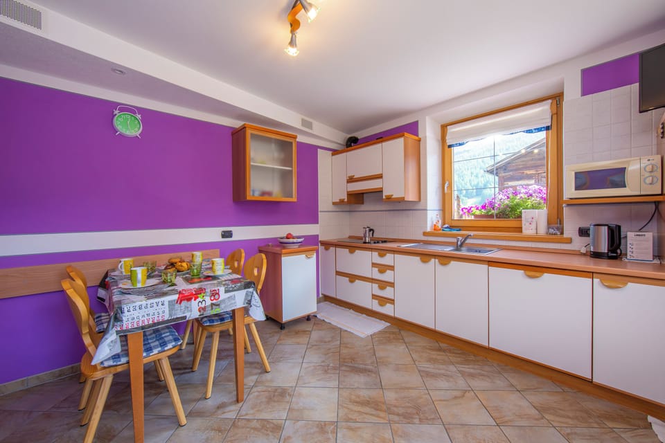 Kitchen and dining area