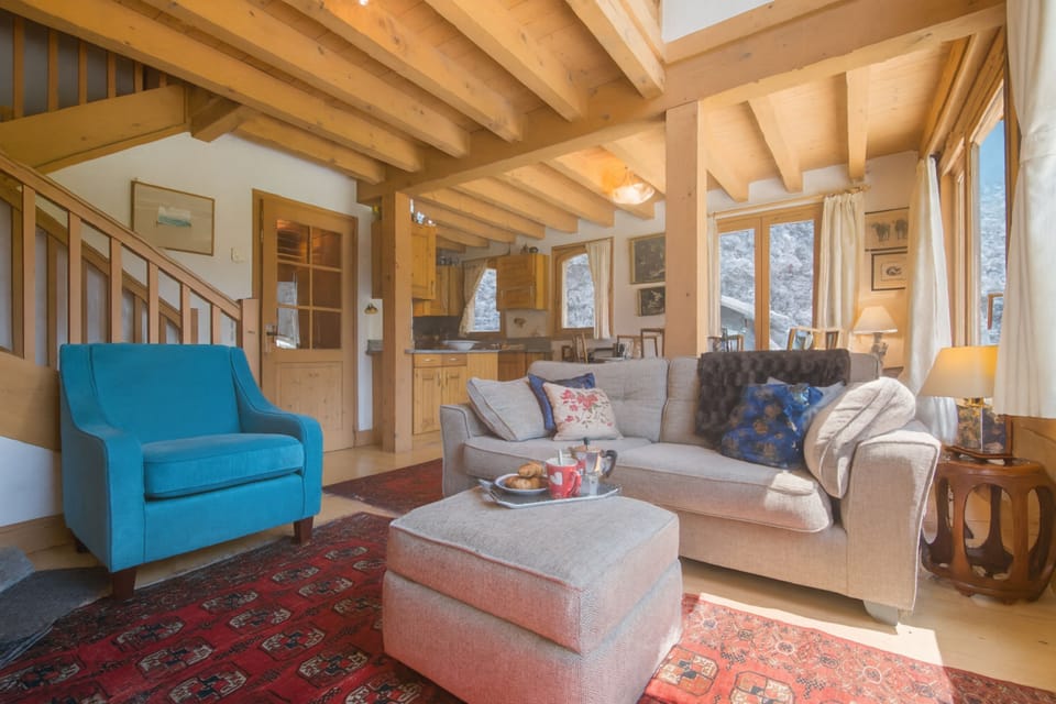 Open plan -  living room next to kitchen