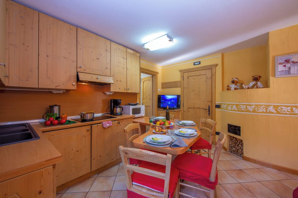 Kitchen and dining area