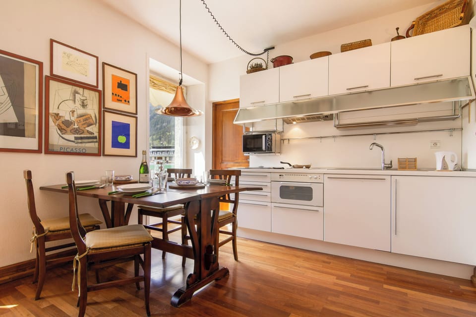 Well equipped kitchen with a dining area